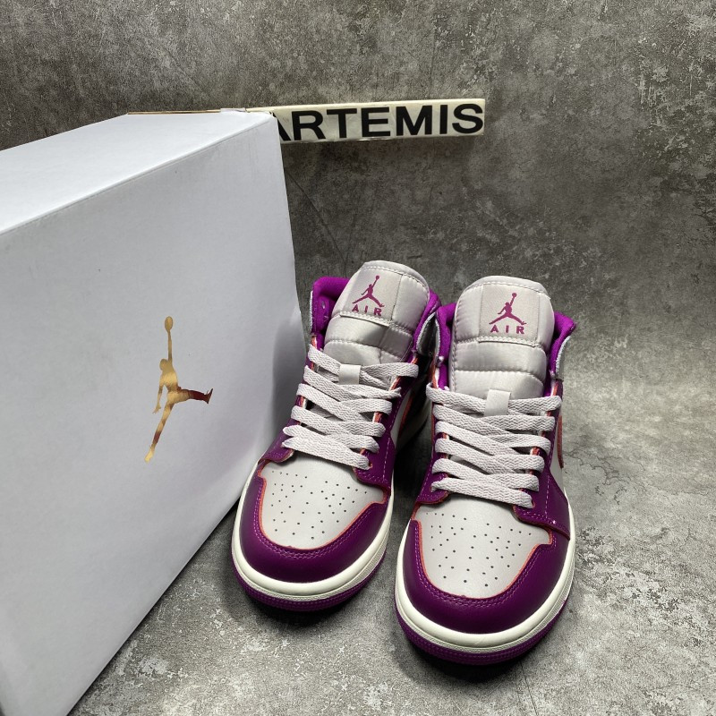Air Jordan 1 Mid Magenta (2022)