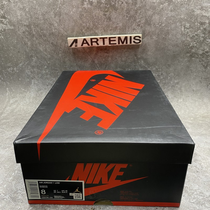 Air Jordan 1 Retro Low OG UNC