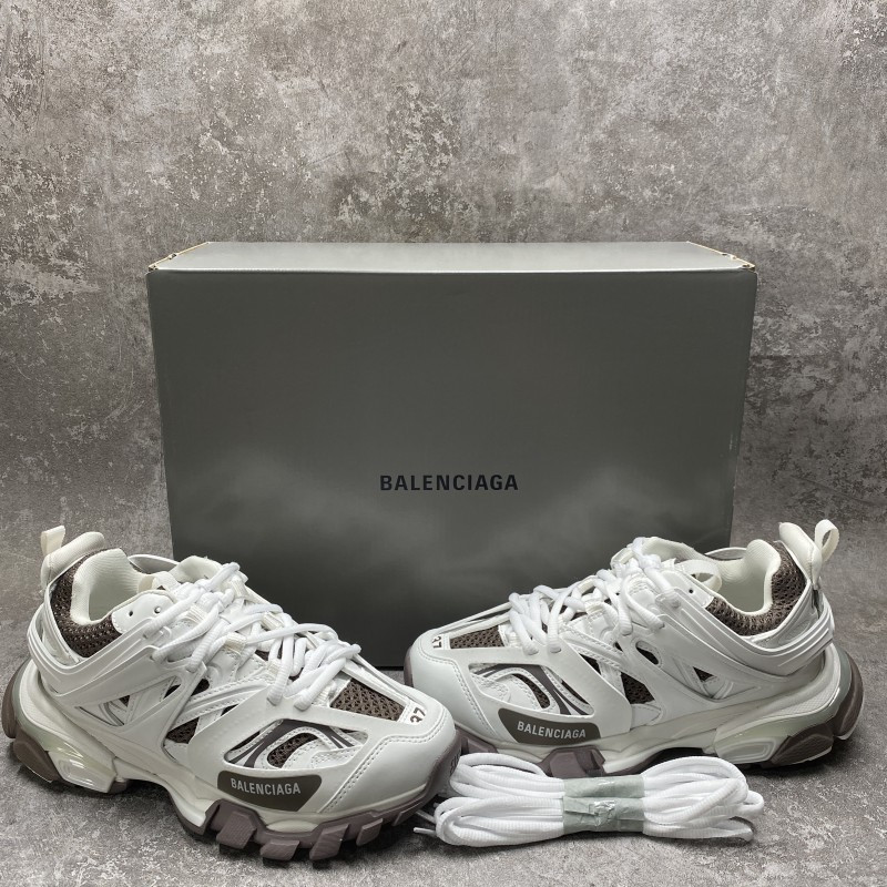 Balenciga Track Sneaker In Grey