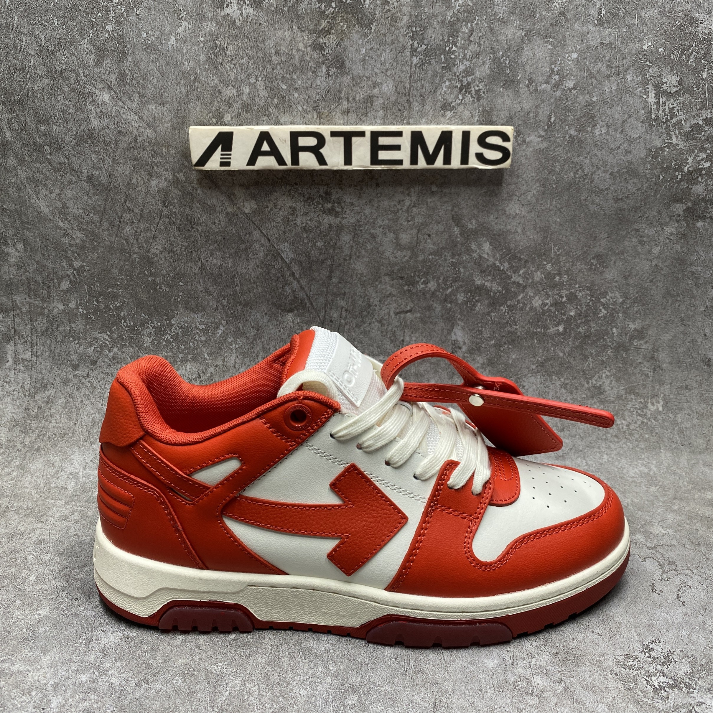 OFF-WHITE Out Of Office OOO Low Tops Red