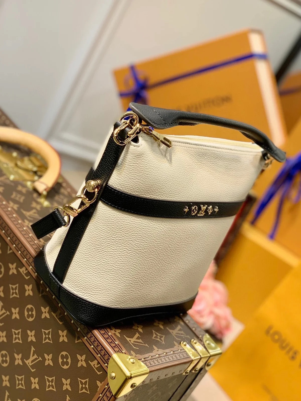 LV CRUISER PM M57813