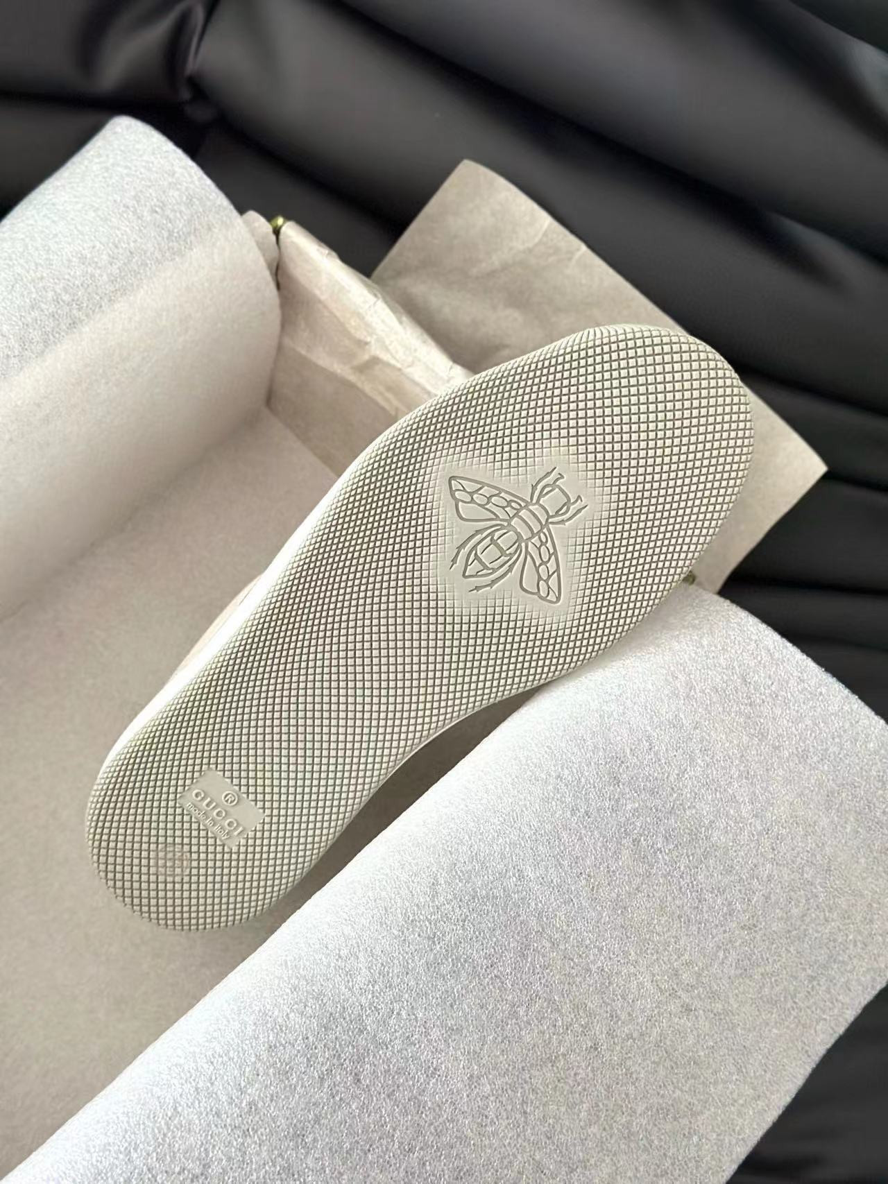 ua G*u*i screener sneaker