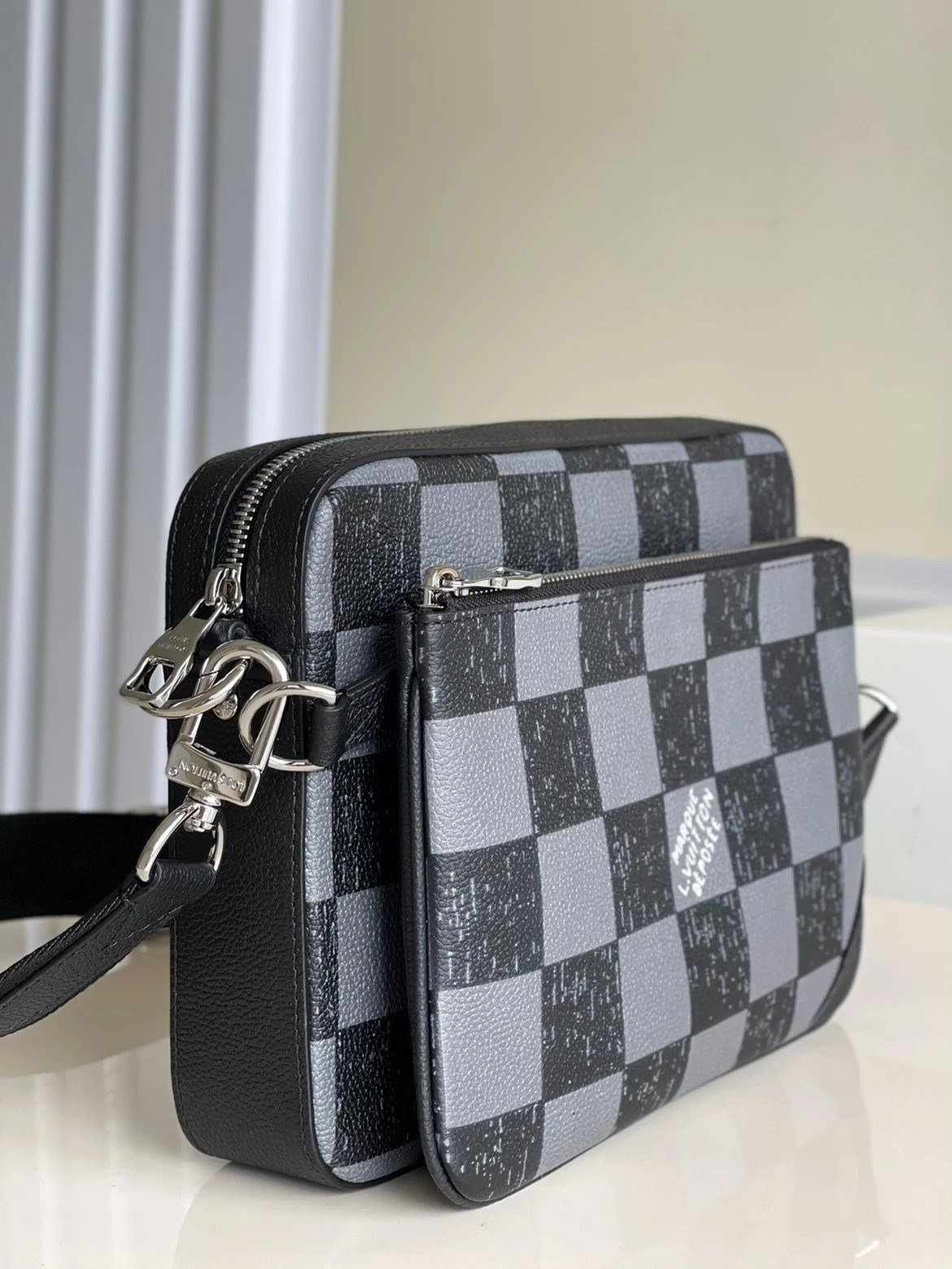 LV TRIO MESSENGER N80401
