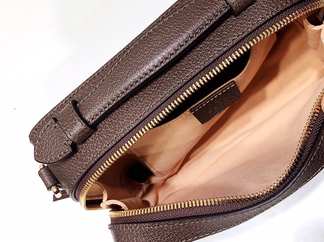 G*u*i small ophida bag