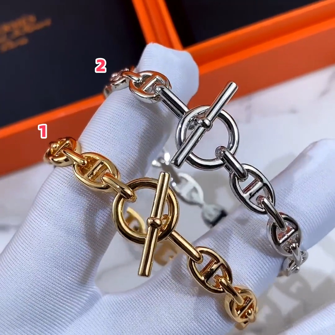 H**mes bracelet