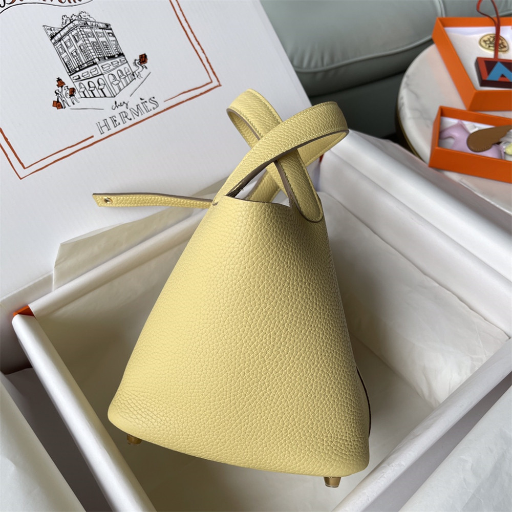 Hermès Picotin 18cm pale yellow without original box