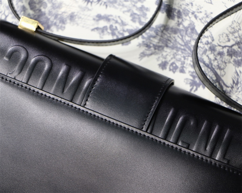 D*or 30 montaigne chain bag shiny black