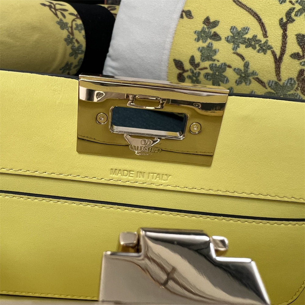 VALENTINO GARAVANI ROCKSTUD23 smooth calfskin handbag Yellow