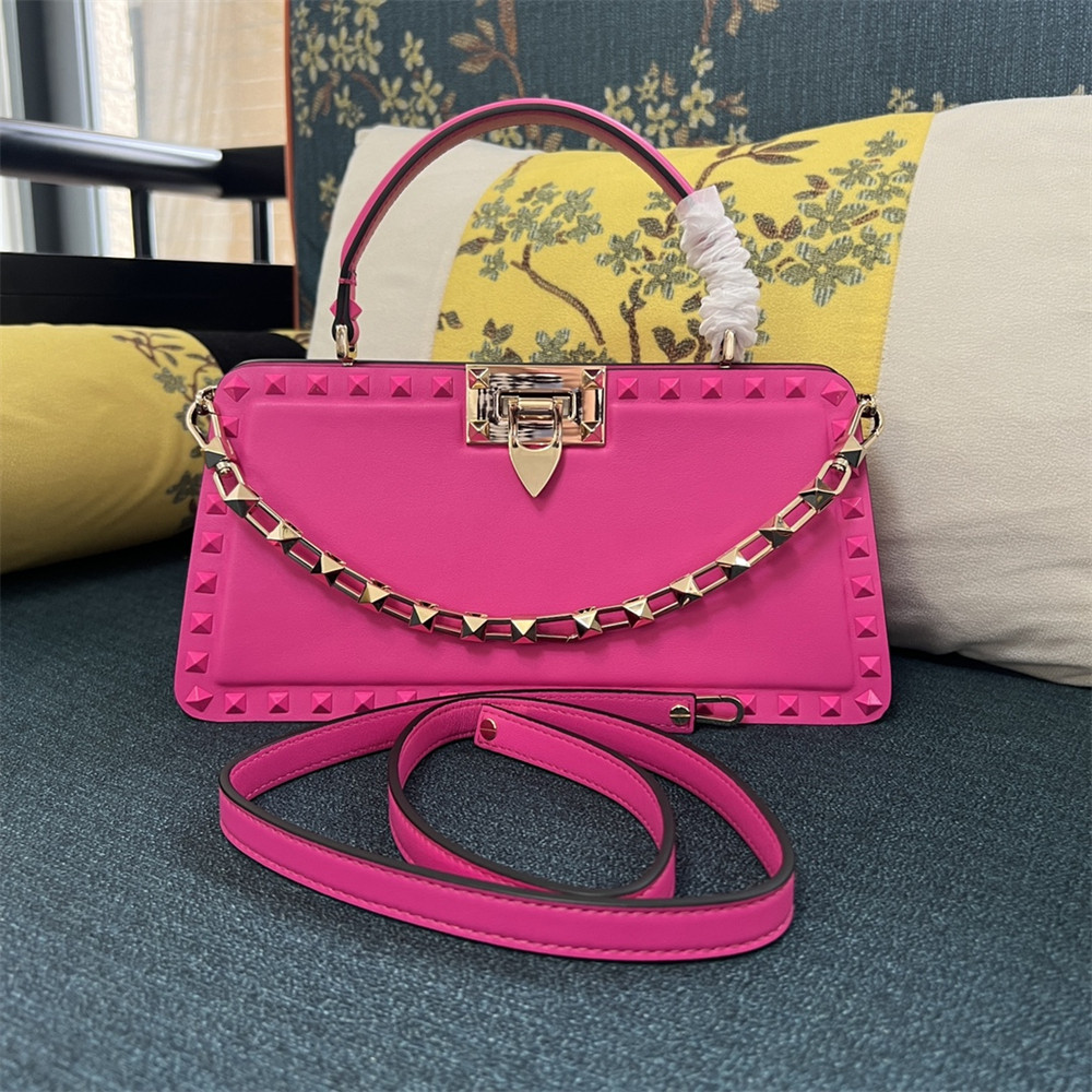 VALENTINO GARAVANI ROCKSTUD23 smooth calfskin handbag