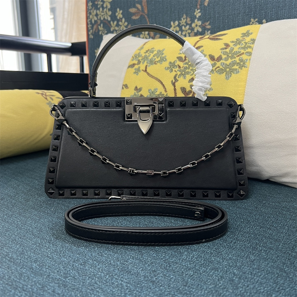VALENTINO GARAVANI ROCKSTUD23 smooth calfskin handbag Black