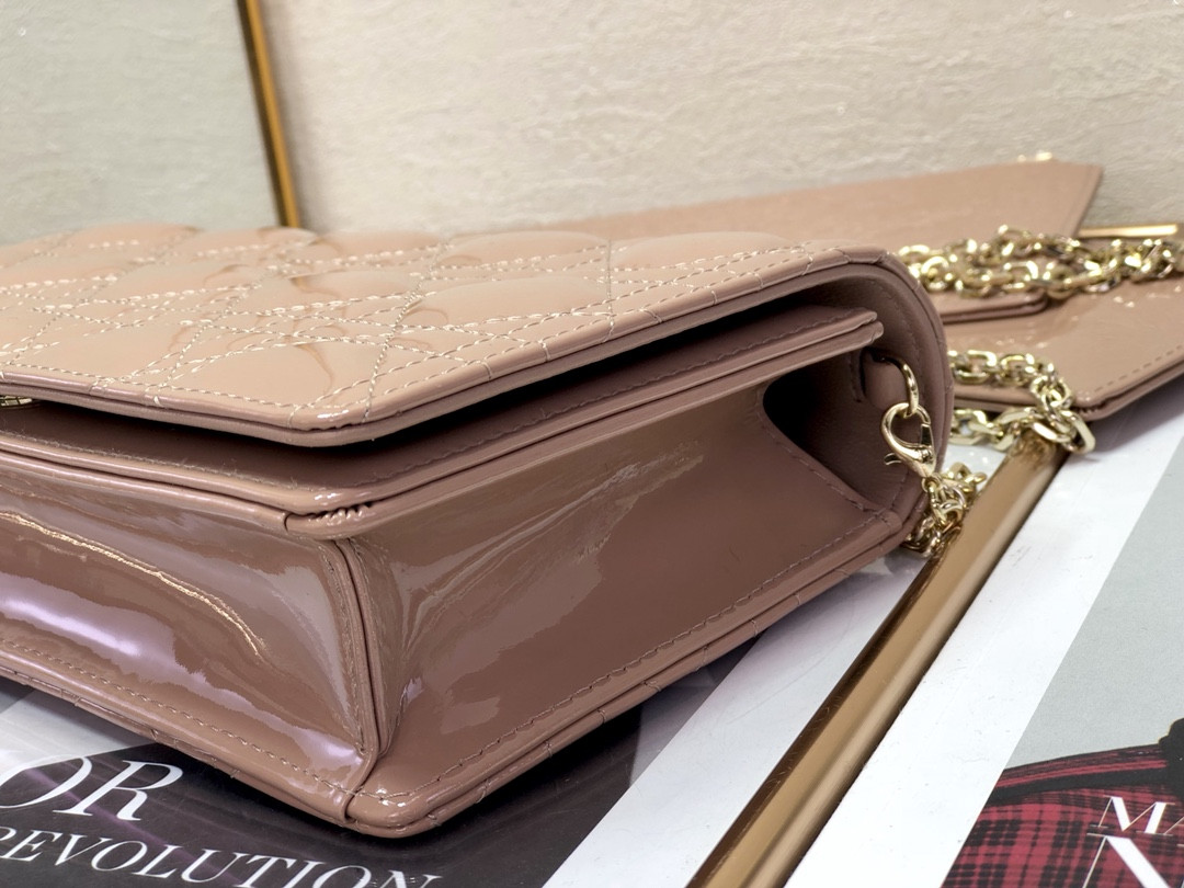 lady D*or pouch rose des vents cannage  8.5 x 4.5 x 1 inches