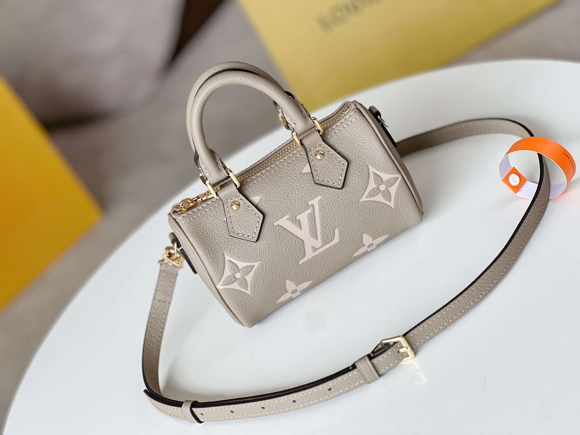 LV Nano Speedy M82890 16 x 11 x 9 CM