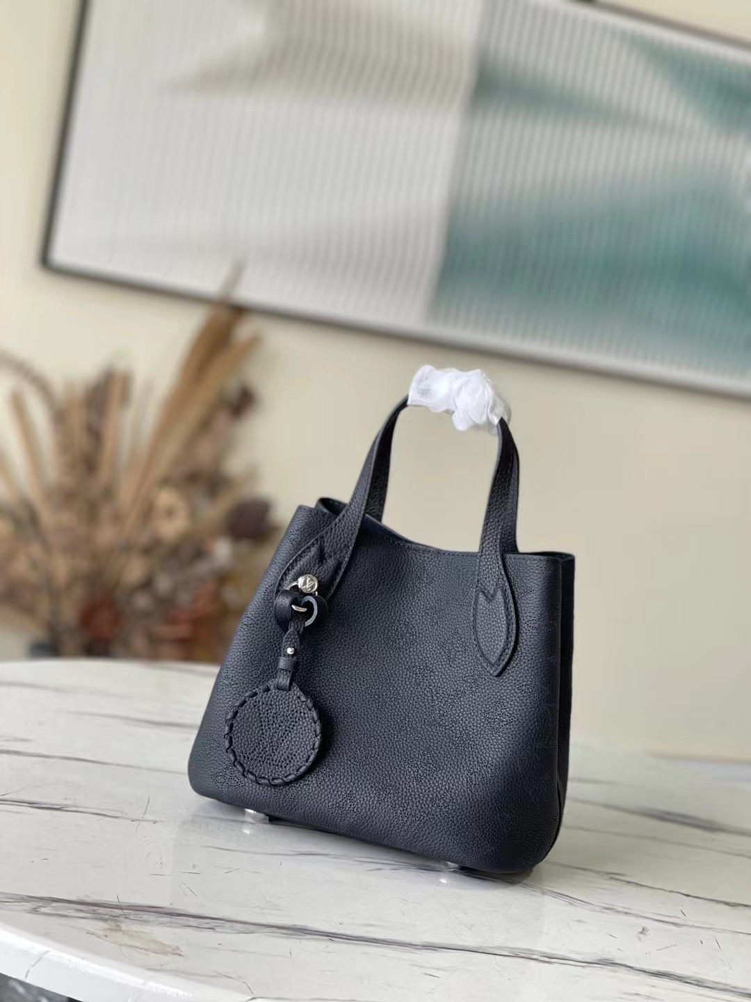 LV  Blossom M21848 20.0 x 20.0 x 12.5 CM