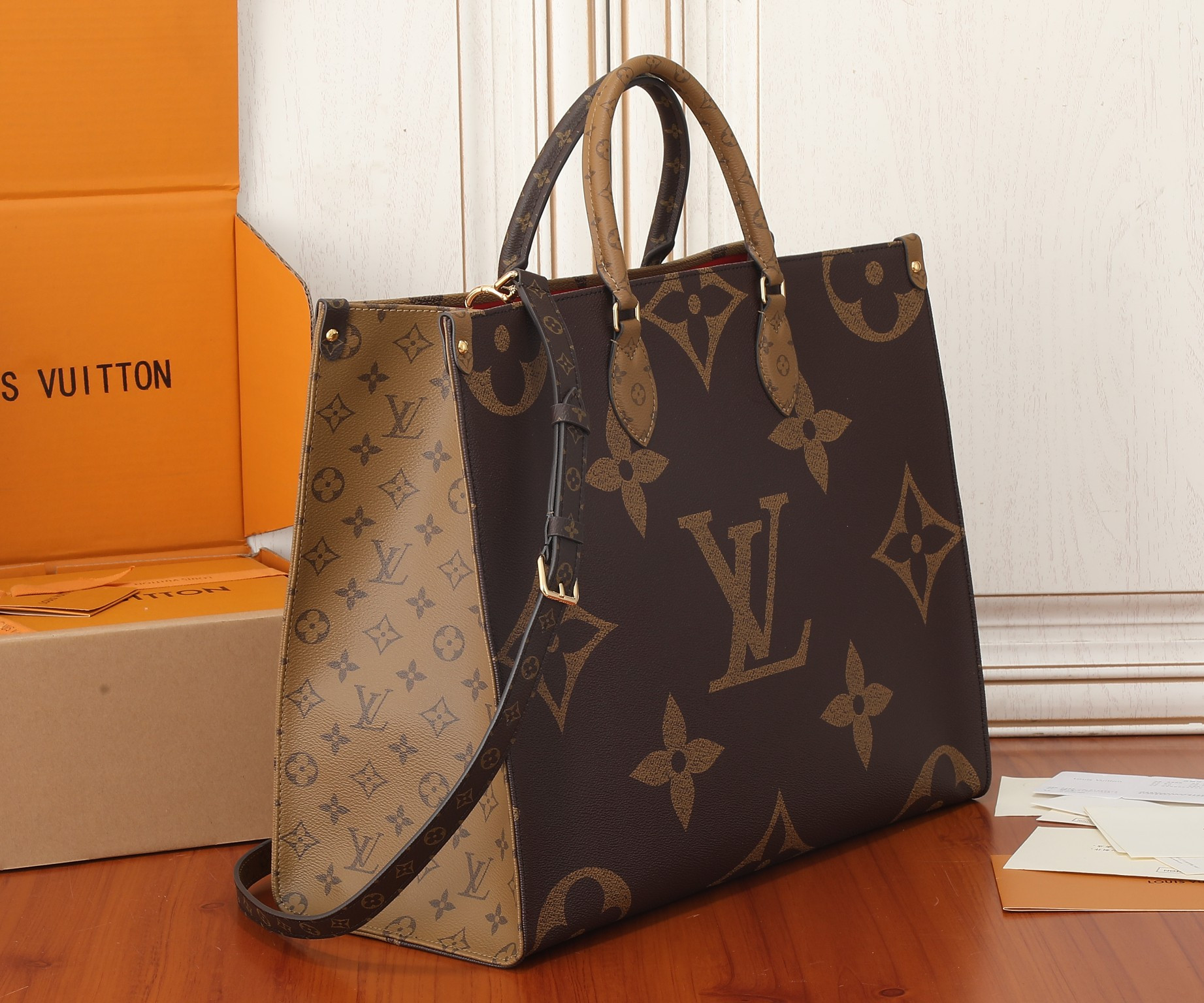 LV OnTheGo Voyage M46823 16.9 x 13 x 7.3 inches