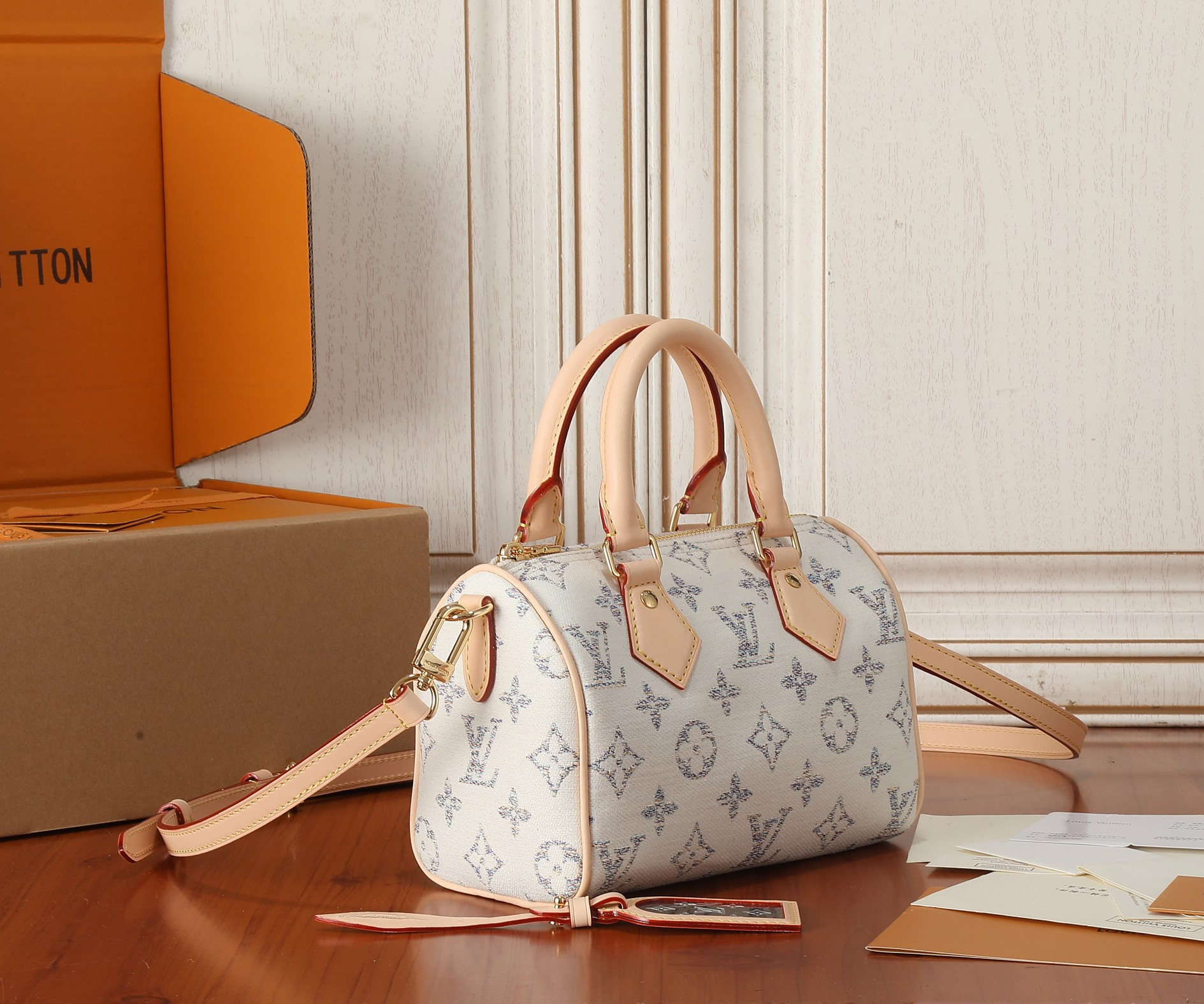 LV Speedy Bandoulière 20 M24709 8.1 x 5.3 x 4.7 inches