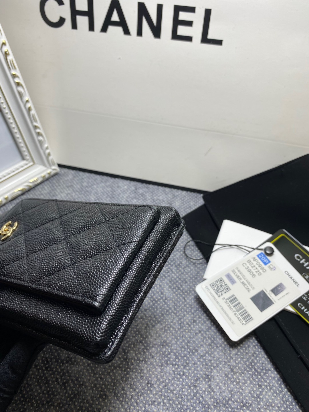 Ch*el long zipped wallet 19-11cm
