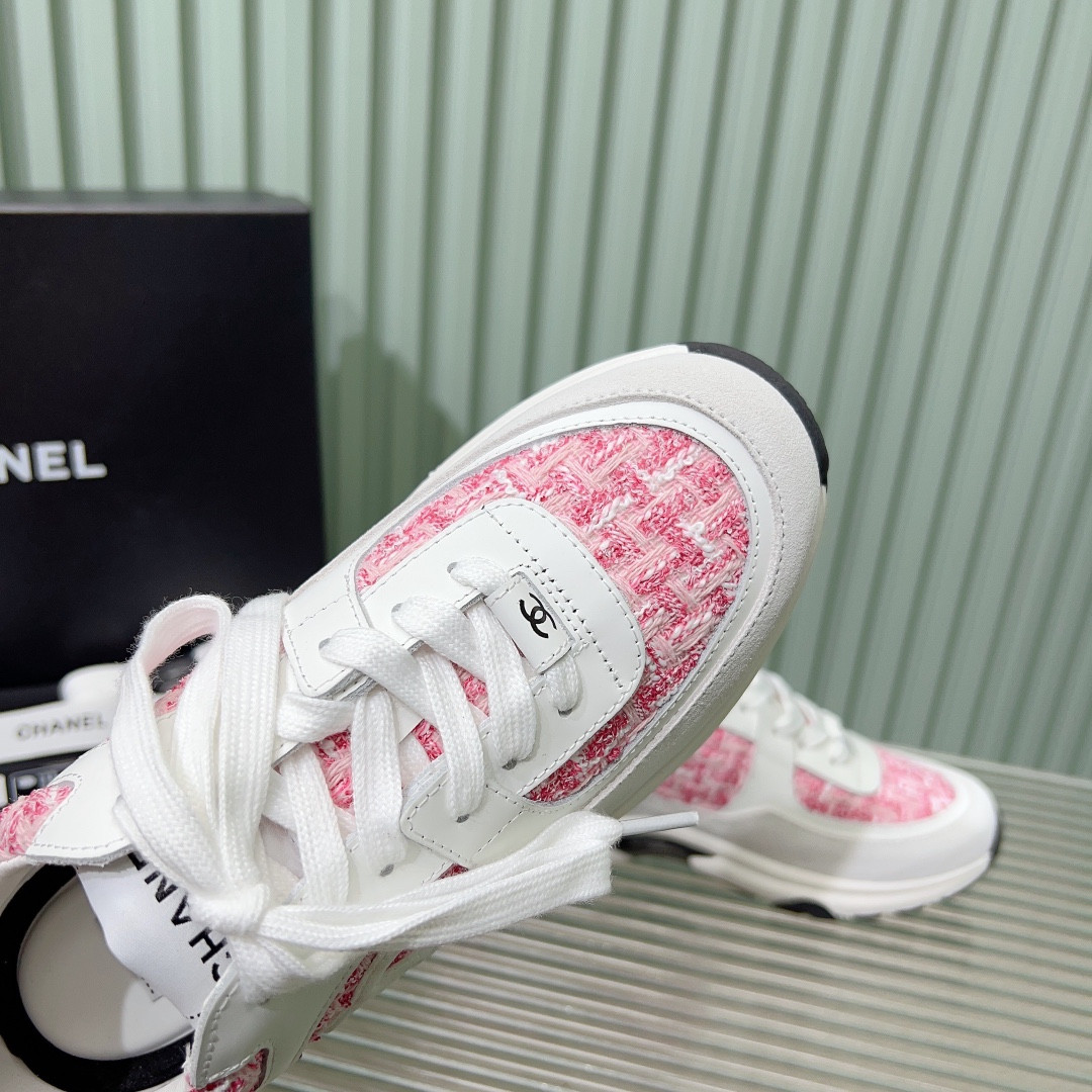 ua Ch*el sneakers tweed