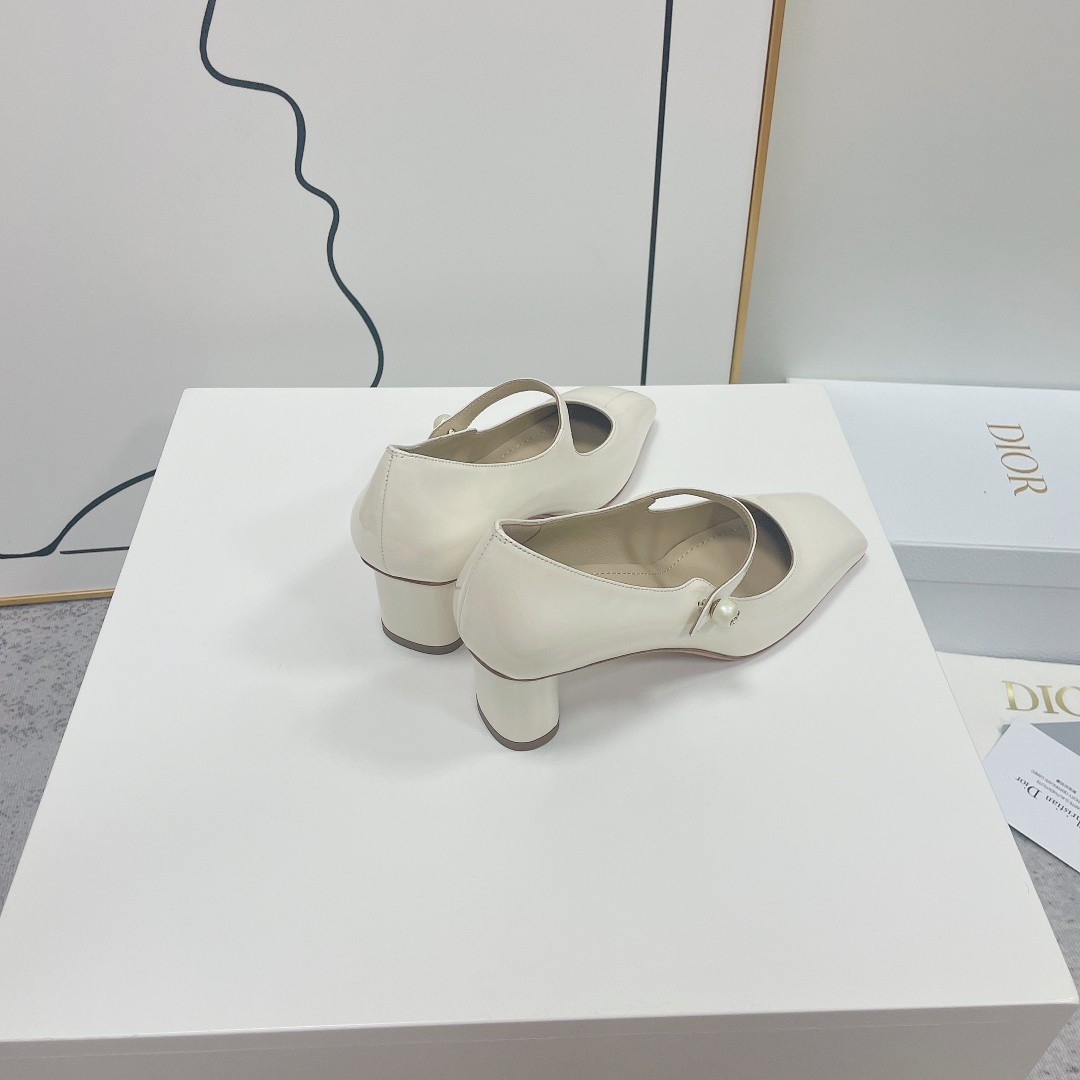 ua jolie D*or pump