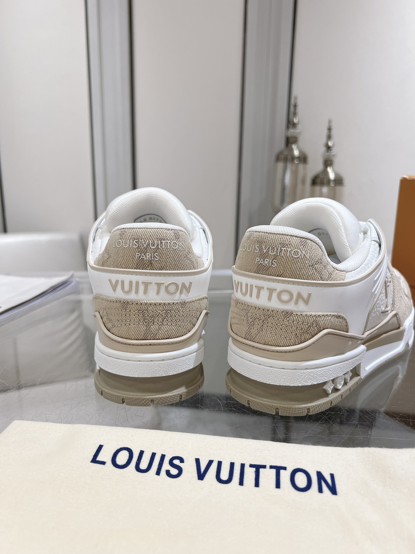UA LV Trainer Sneaker