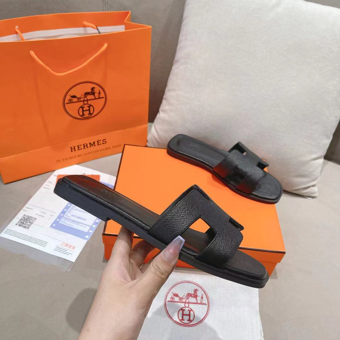 UA Hermès Oran sandal