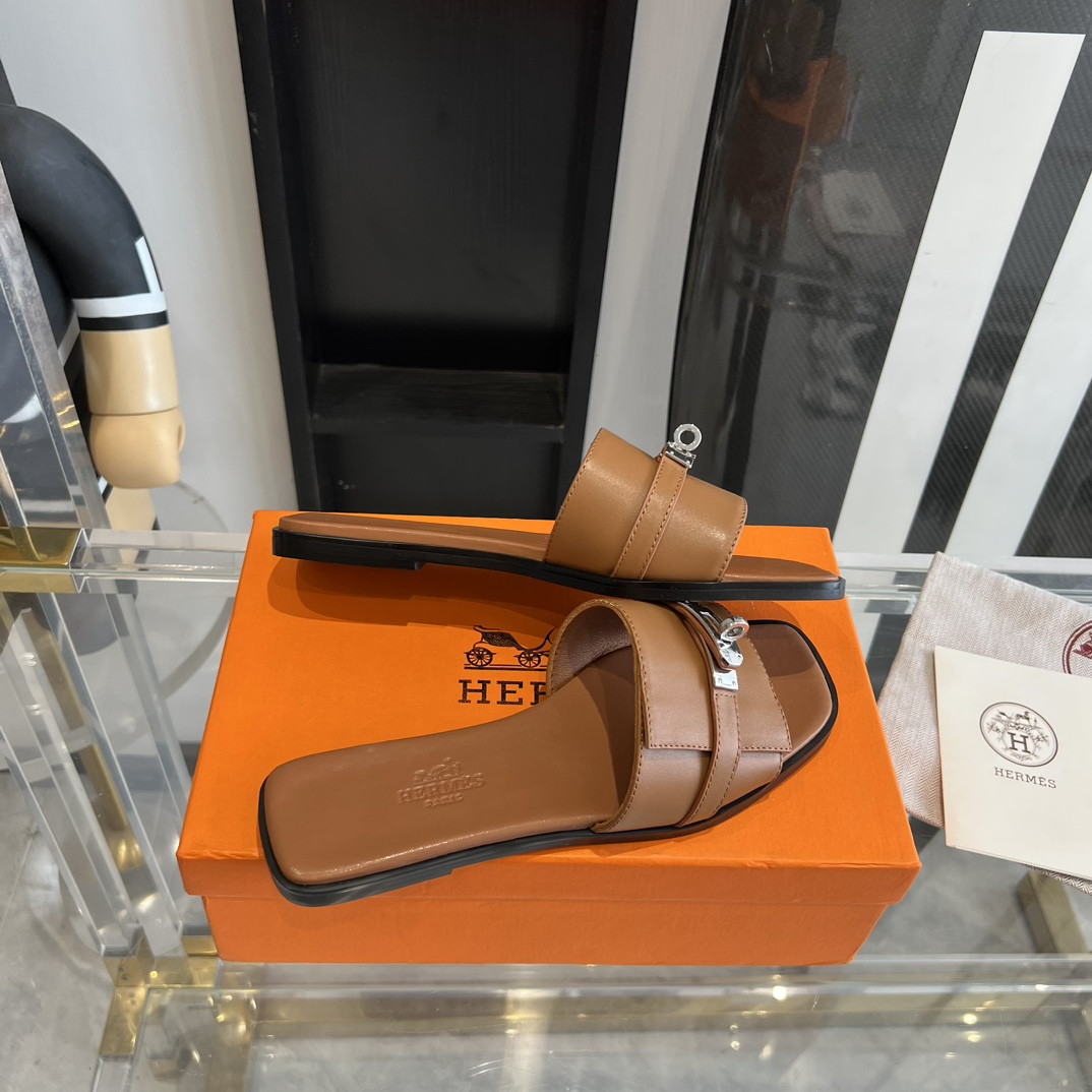 UA Hermès Giulia sandal