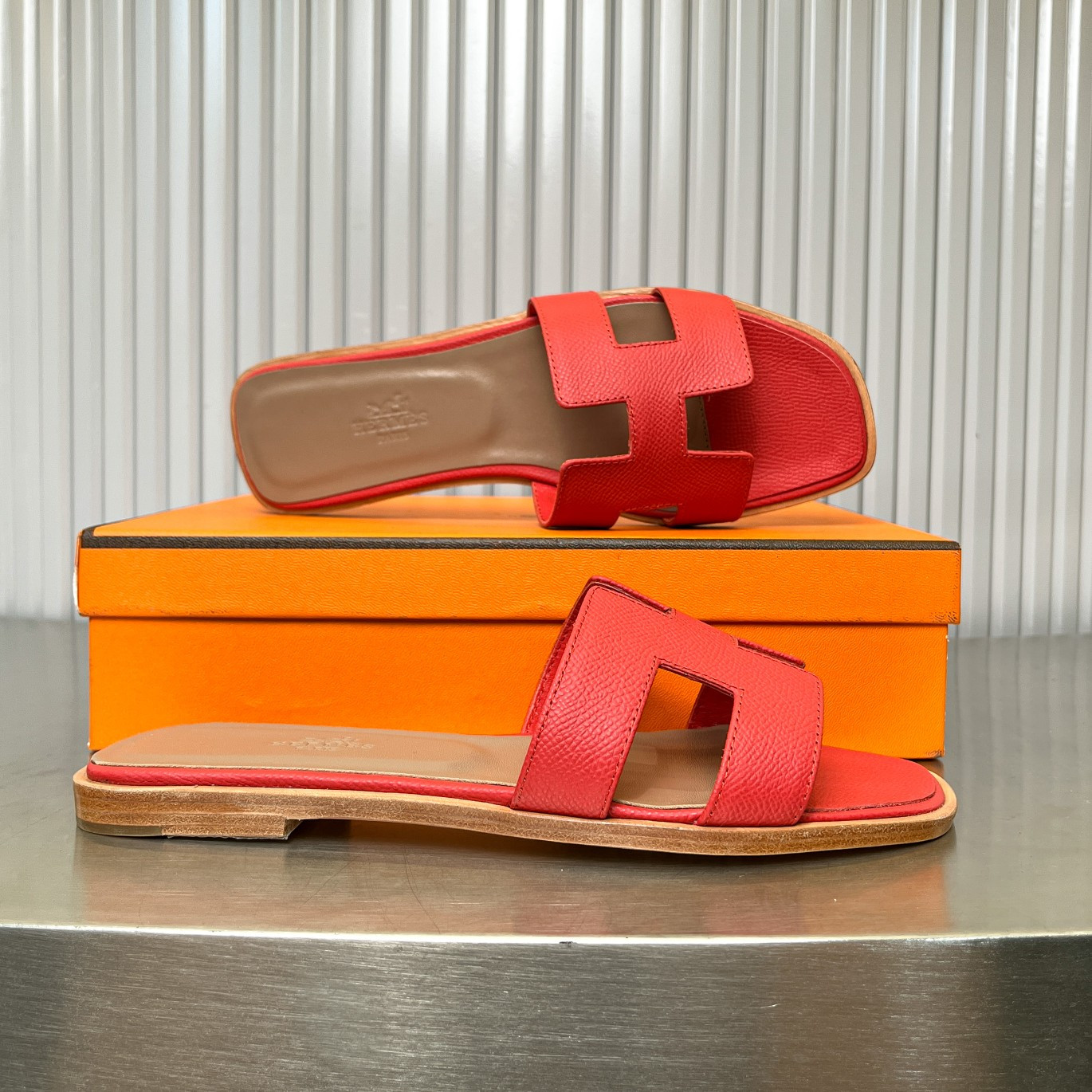UA Hermès Oran sandal