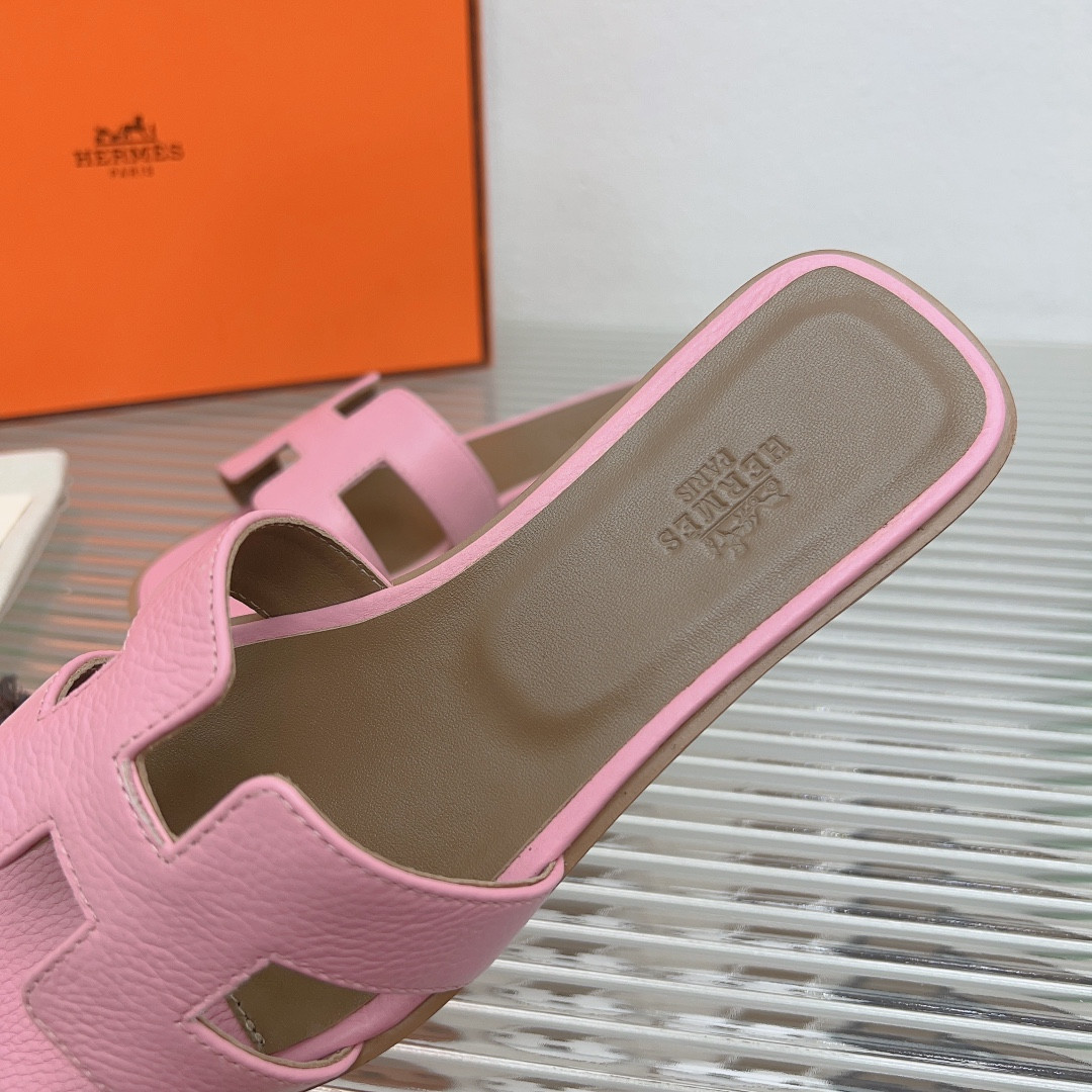 UA Hermès Oran sandal