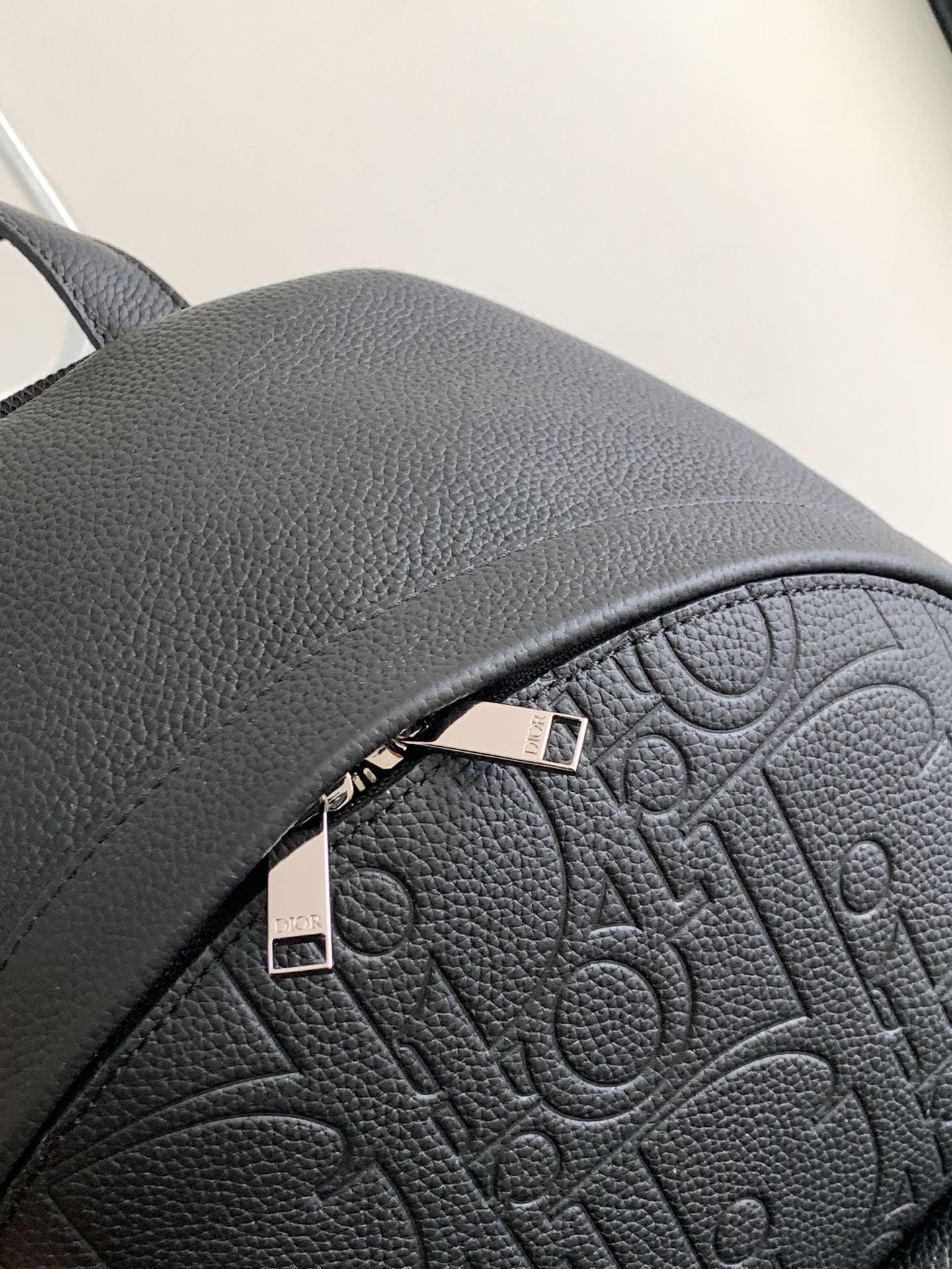 rider 2.0 backpack black D*or gravity leather and black grained calfskin 31 x 40 x 18 cm