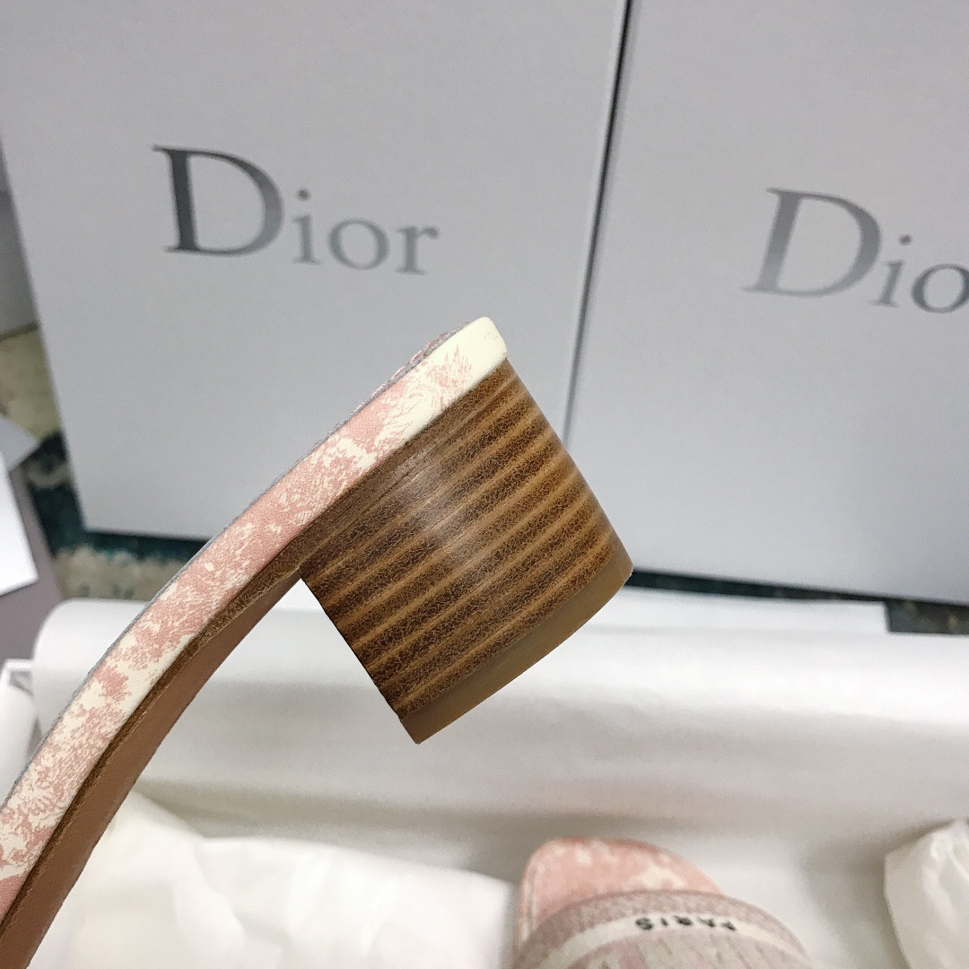 ua D*or dway heeled slide