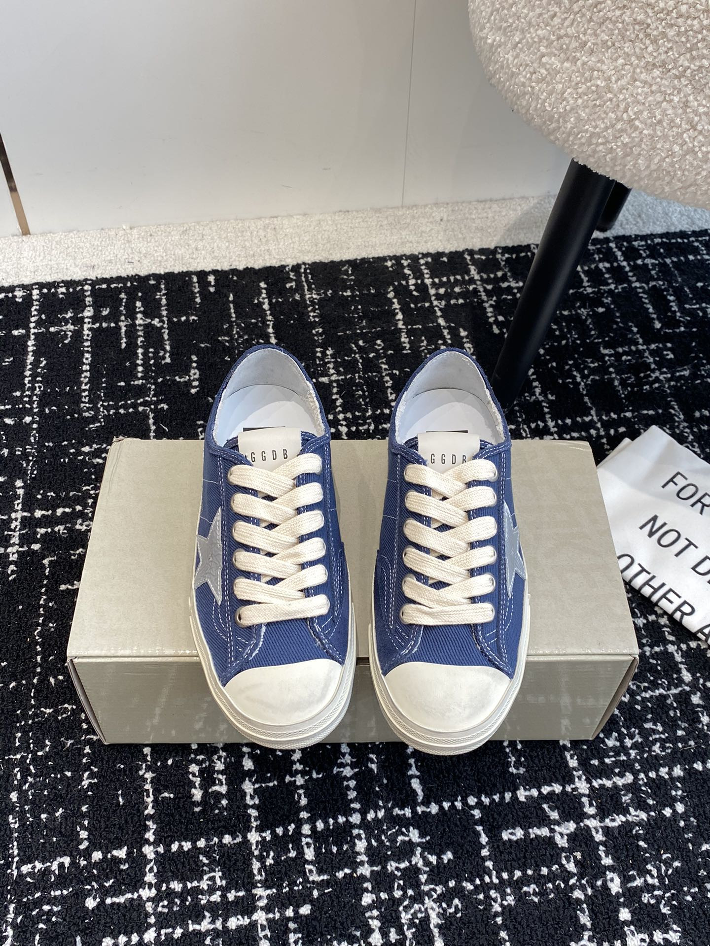 UA Golden Goose V-STAR Sneaker