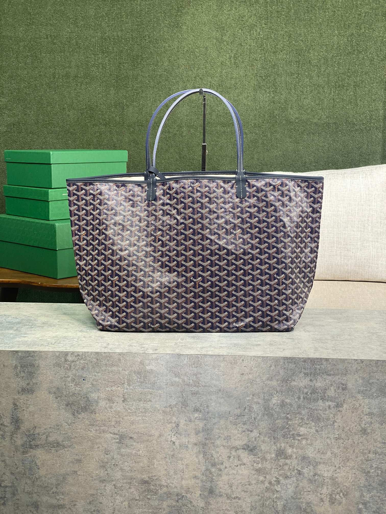 Go*ard saint l0*is gm bag 34 cm x 20 cm x 40 cm