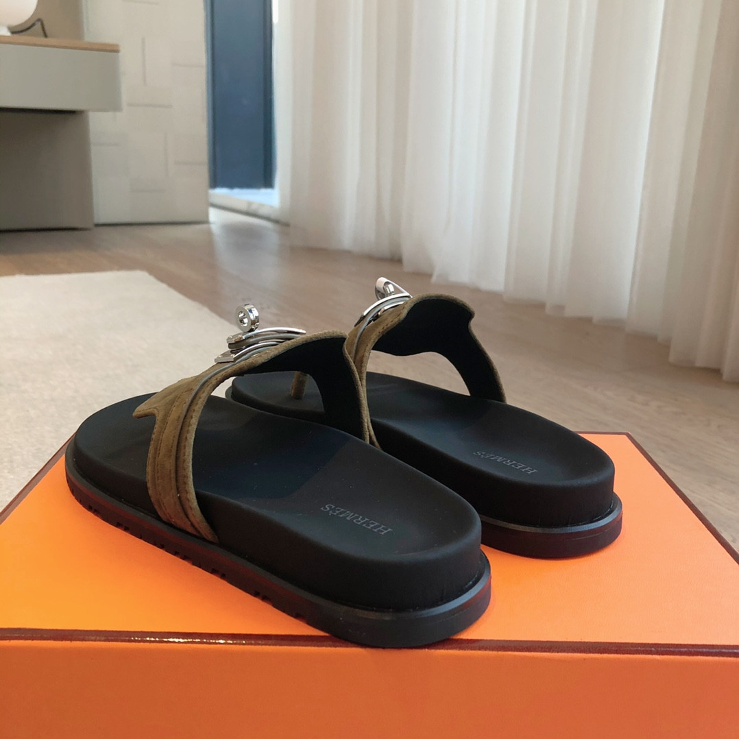 UA Hermès Empire Sandal
