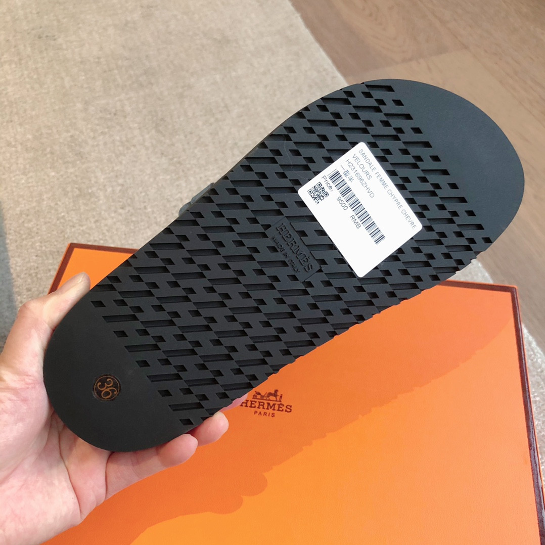 UA Hermès Empire Sandal