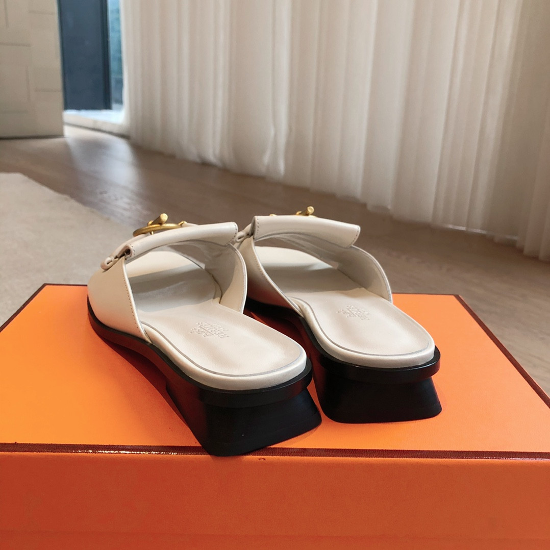 UA Hermès Isle sandal