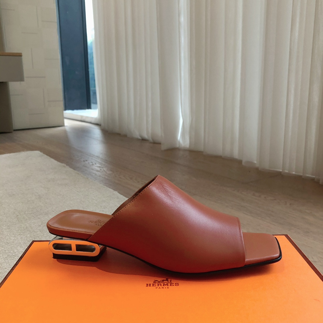UA Hermès Sandal