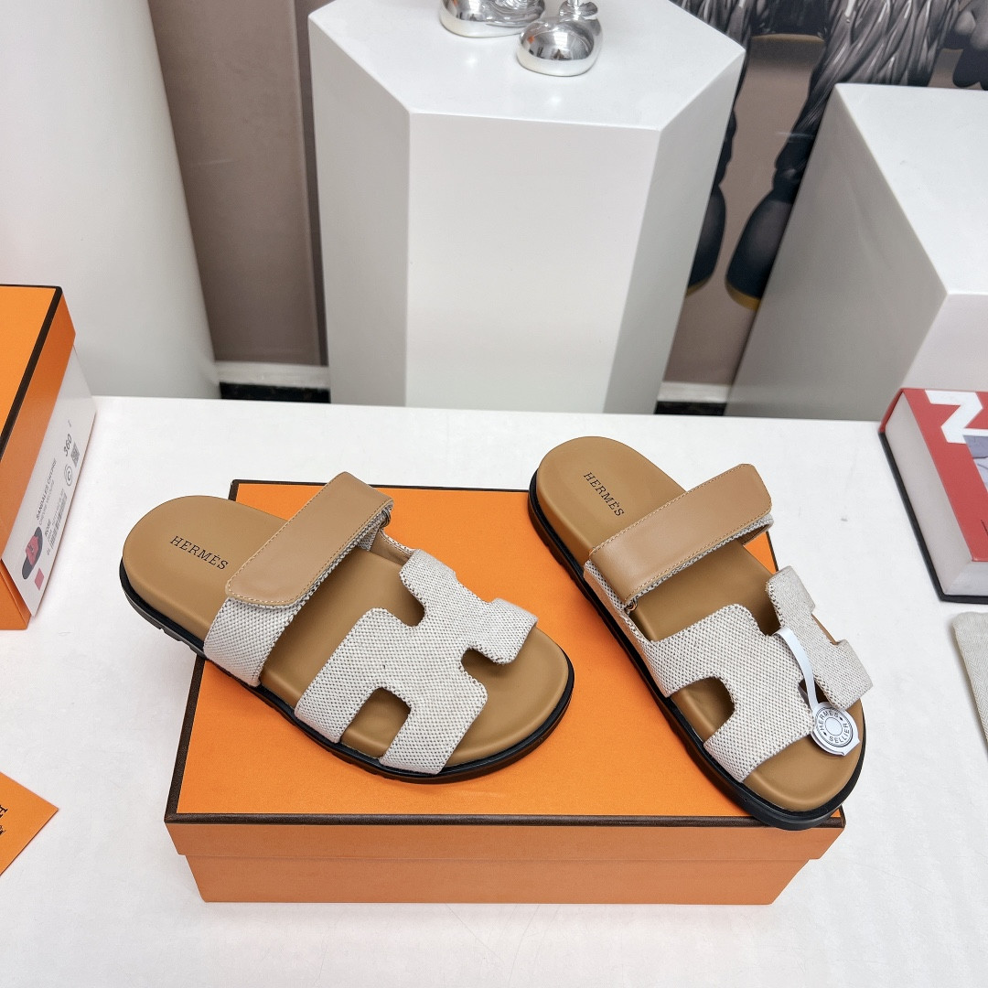 UA Hermès Chypre sandal