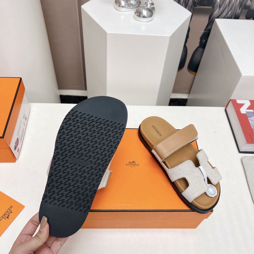 UA Hermès Chypre sandal