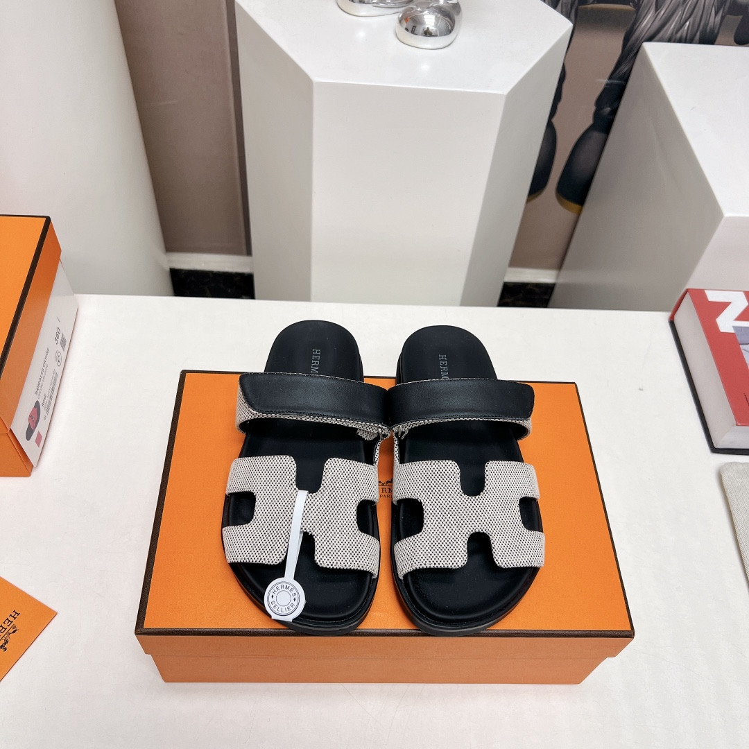 UA Hermès Chypre sandal