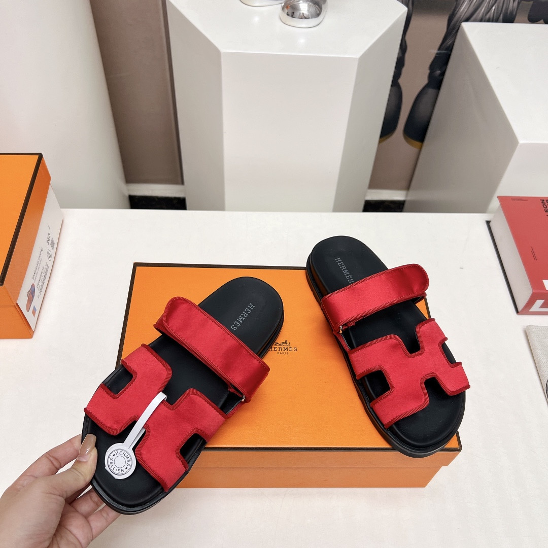 UA Hermès Chypre sandal