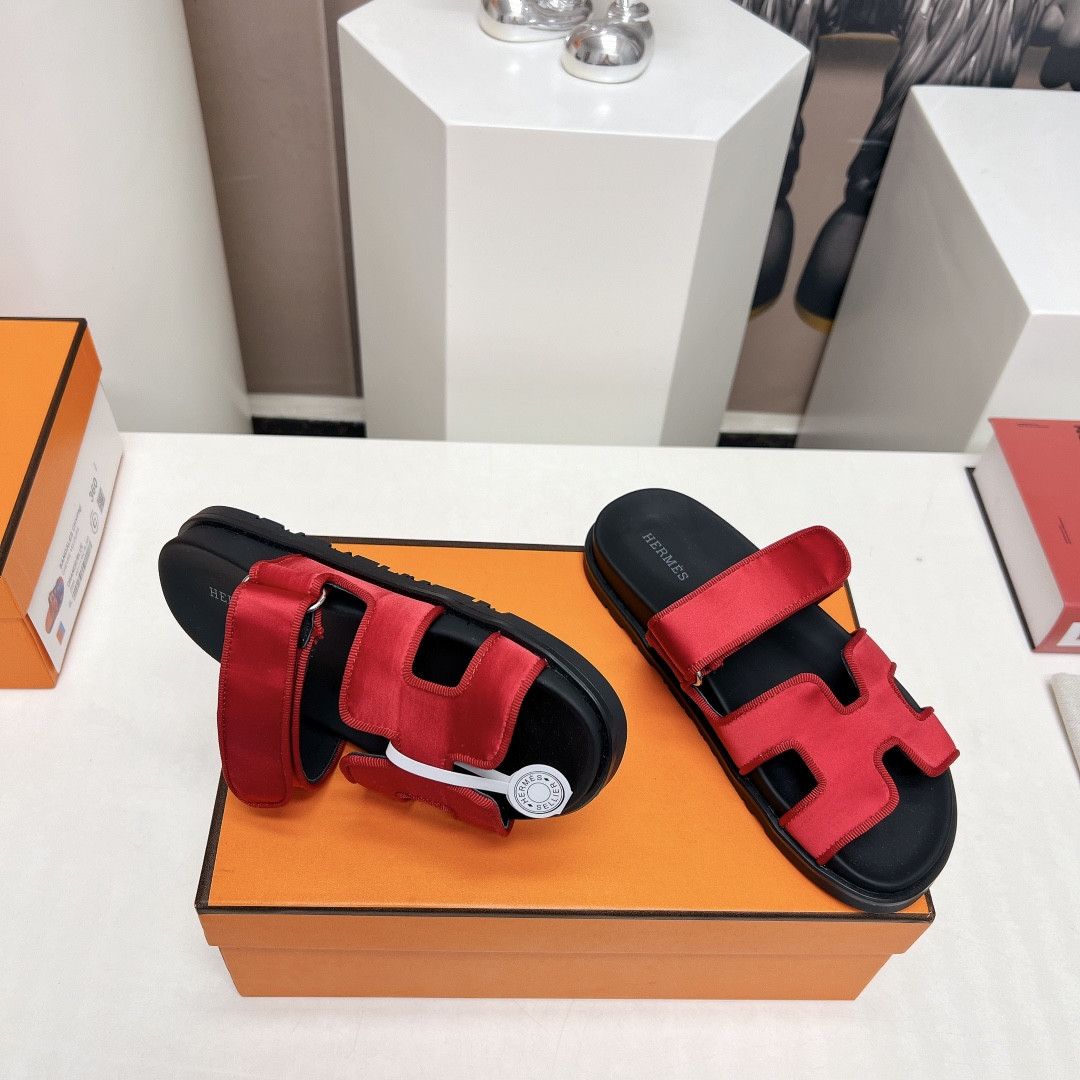 UA Hermès Chypre sandal