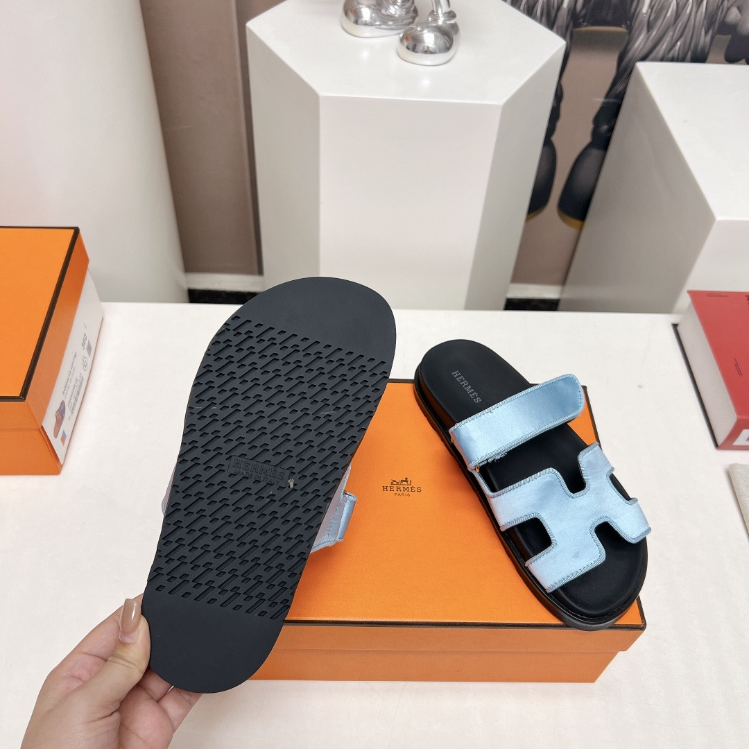 UA Hermès Chypre sandal