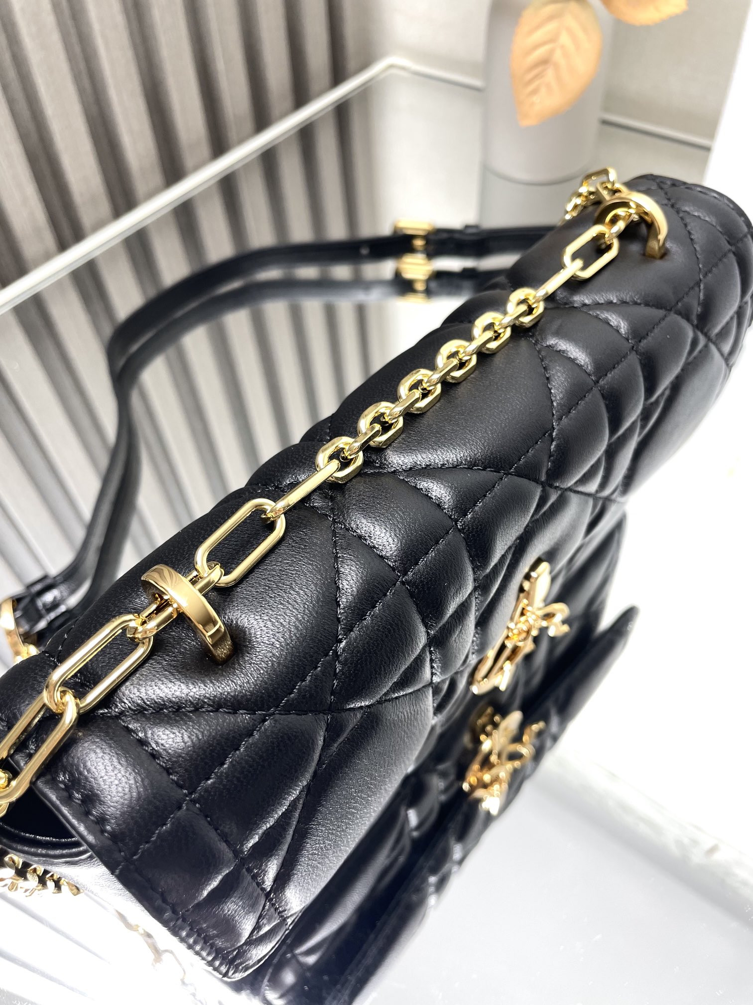 D*or miss daisy mini bag 22 x 12.5 x 4 cm