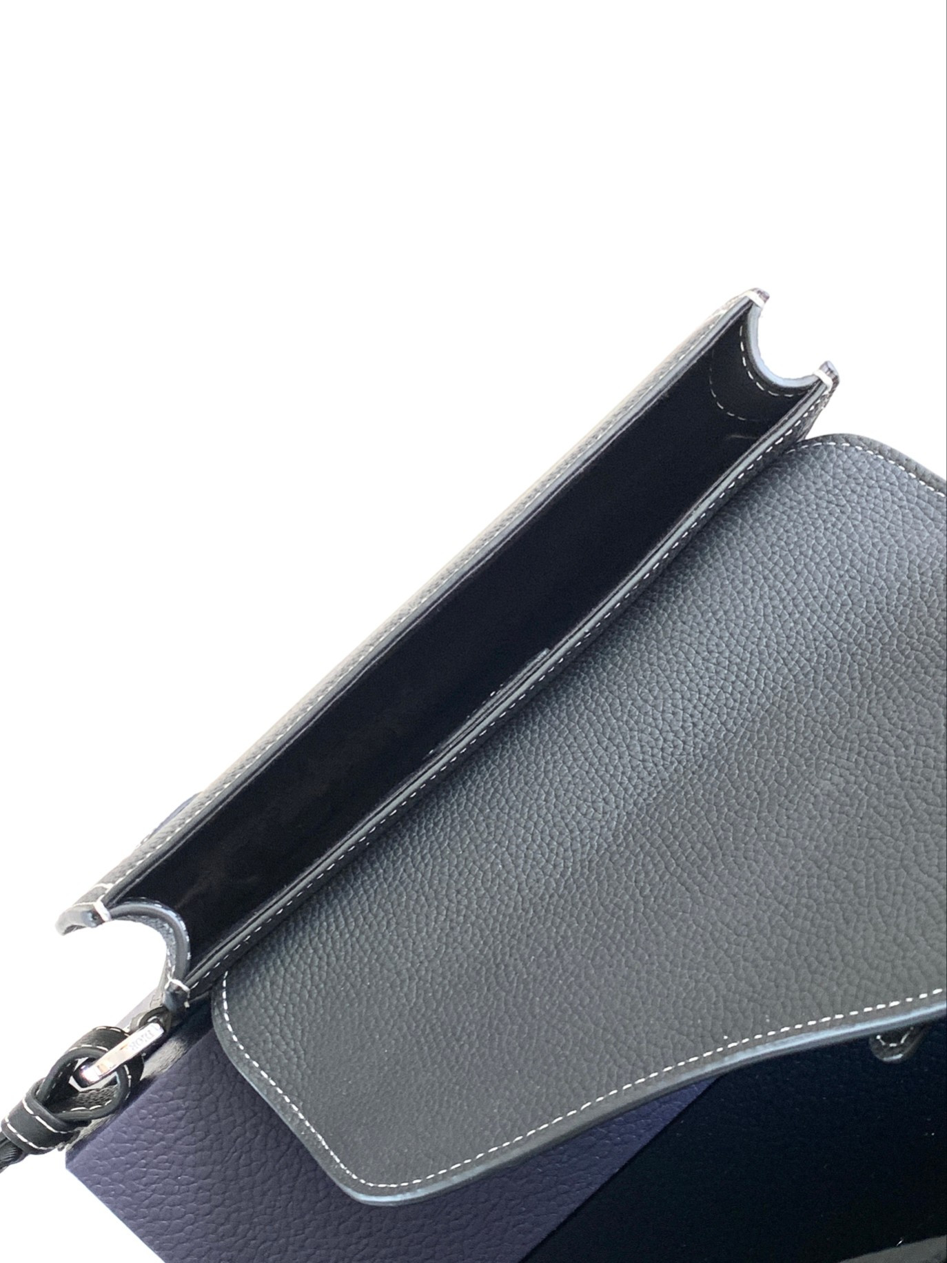 D*or saddle messenger bag 24 x 16.5 x 5.5 cm