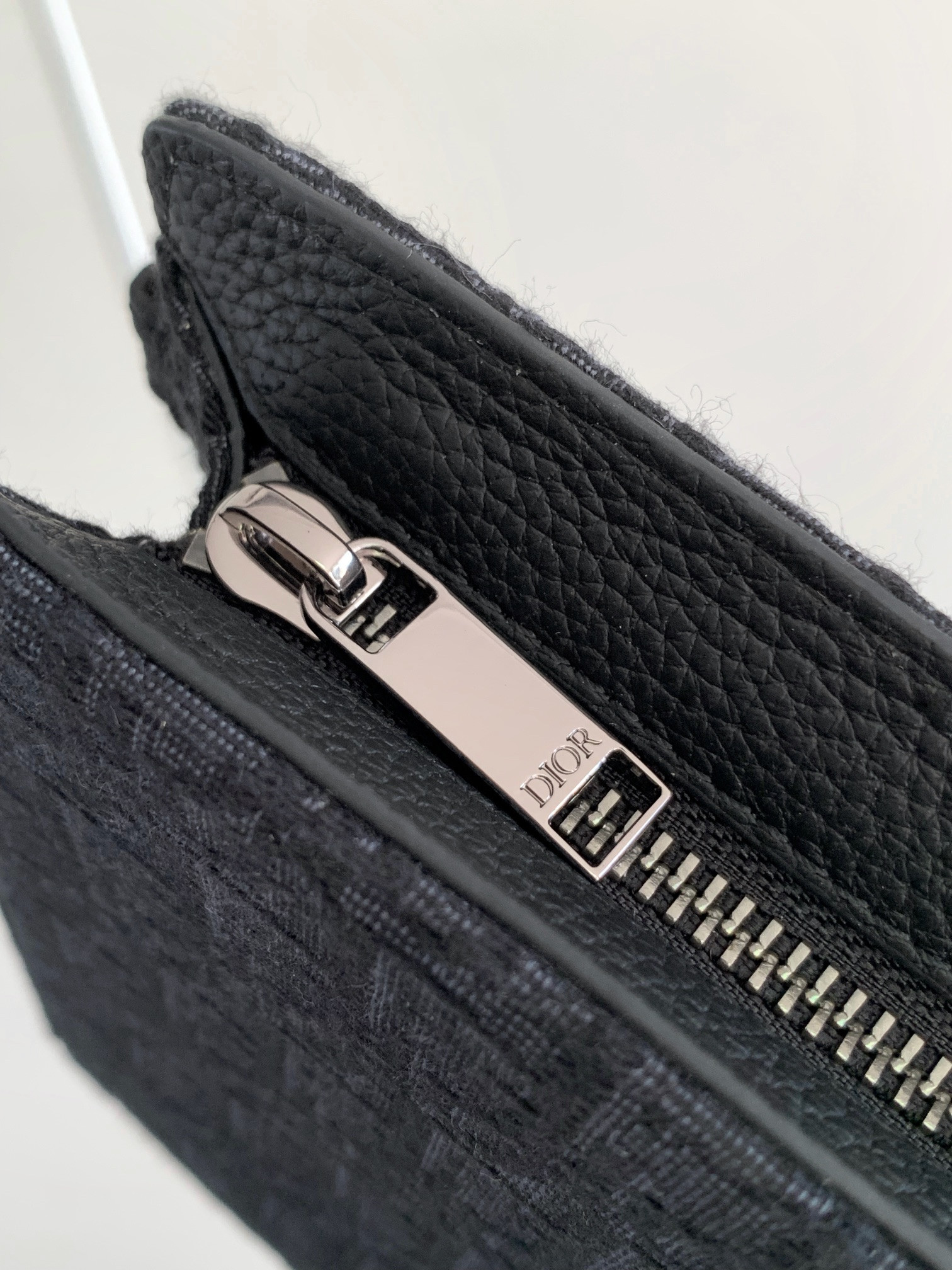 D*or a5 triangle pouch 27 x 19.5 x 6 cm