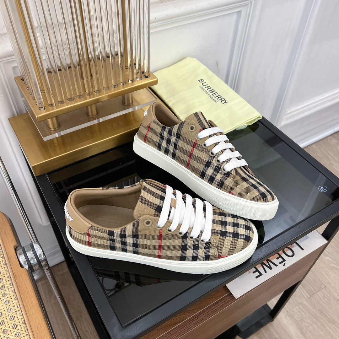 ua B**rry check  sneakers