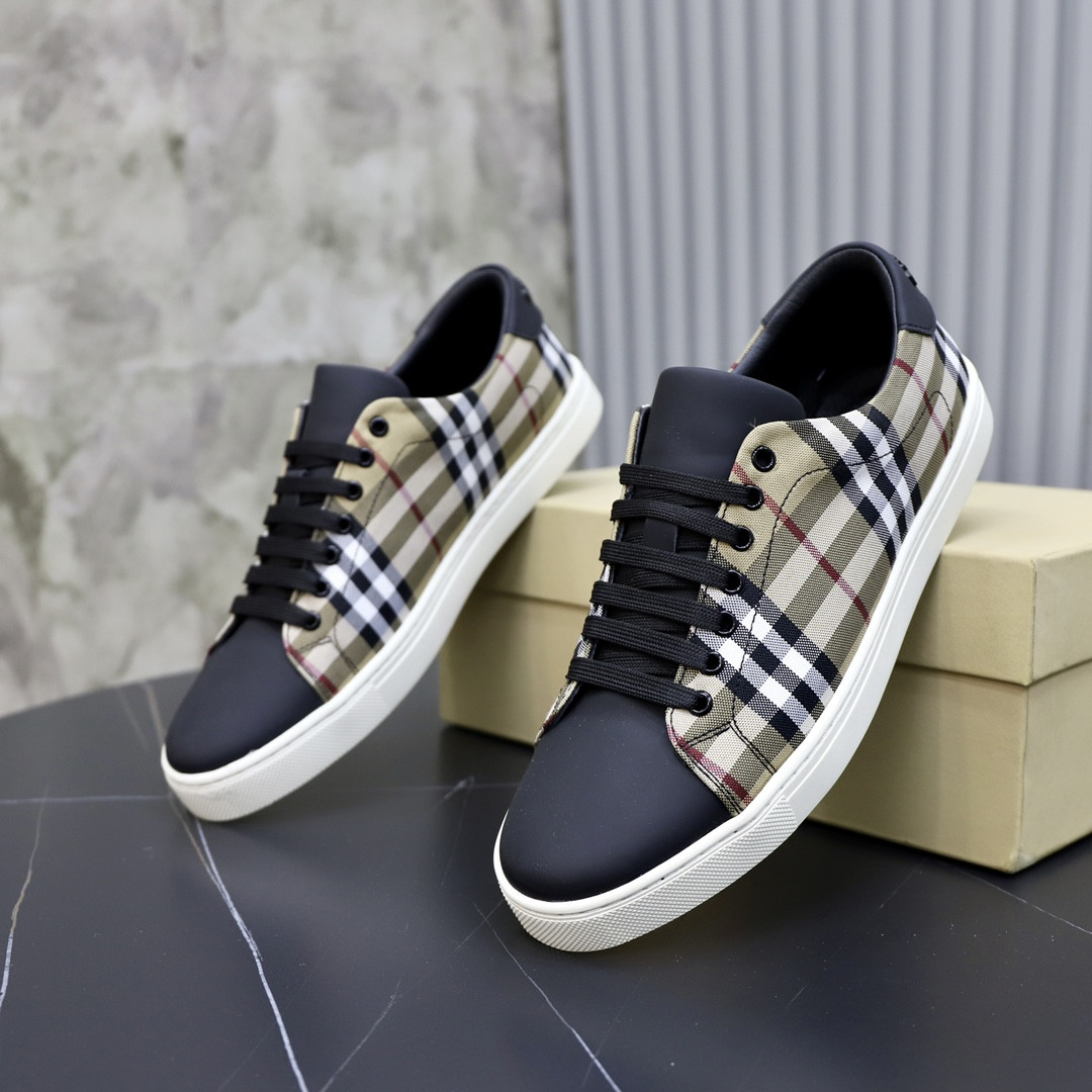 ua B**rry check sneakers