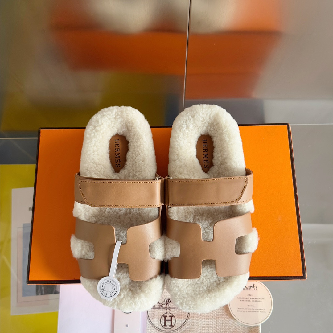UA Hermès Chypre sandal