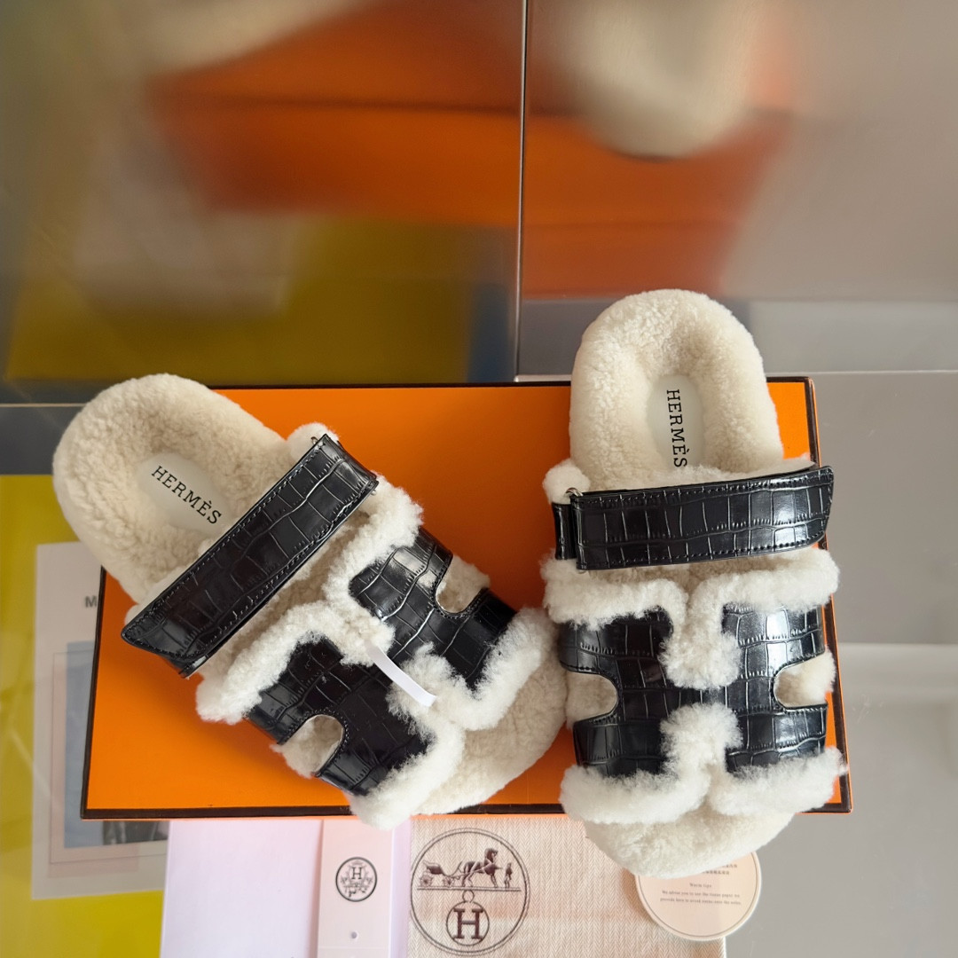 UA Hermès Chypre sandal