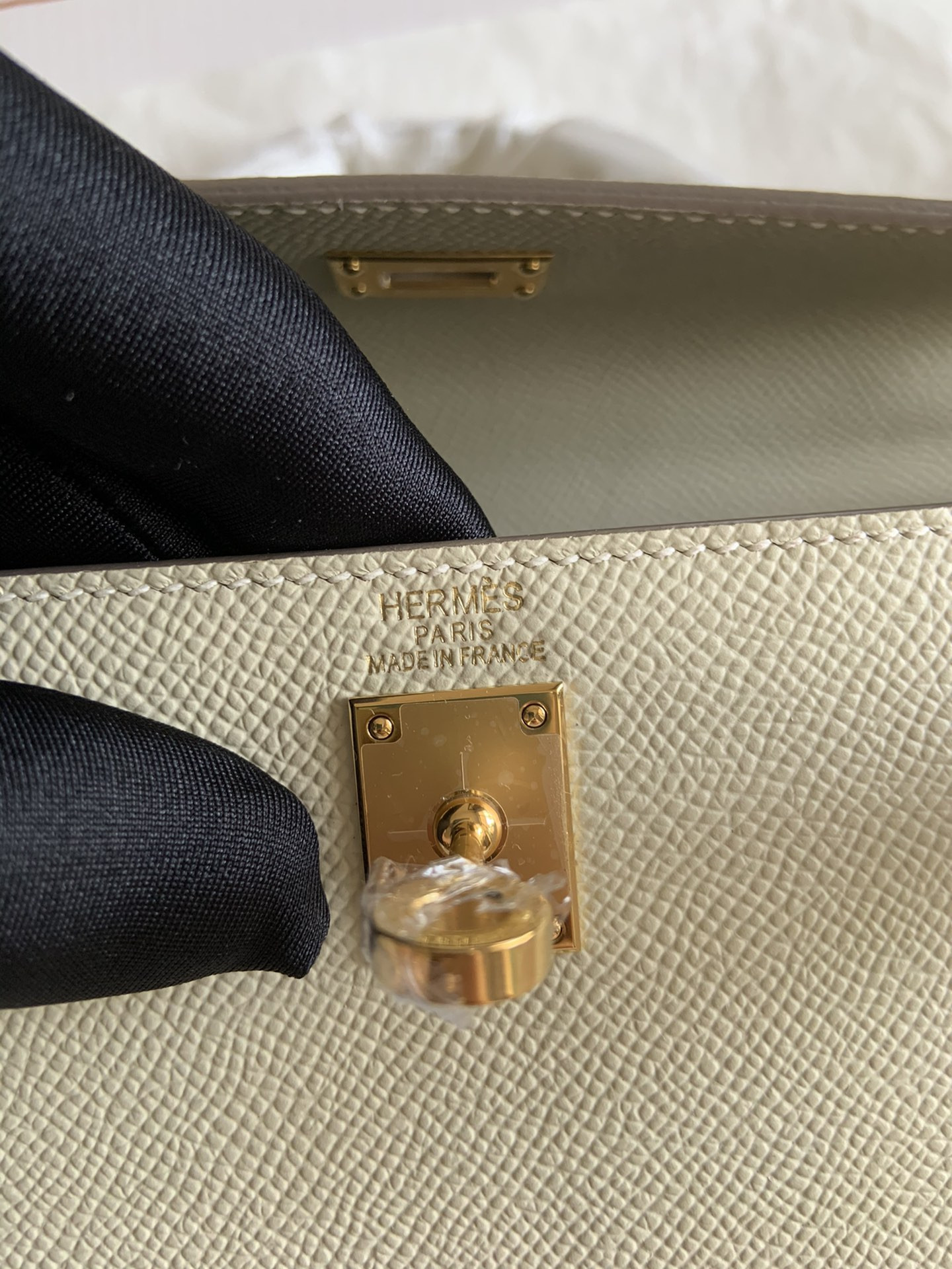 HERMÈS Kelly Gold-tone Hardware 25 28