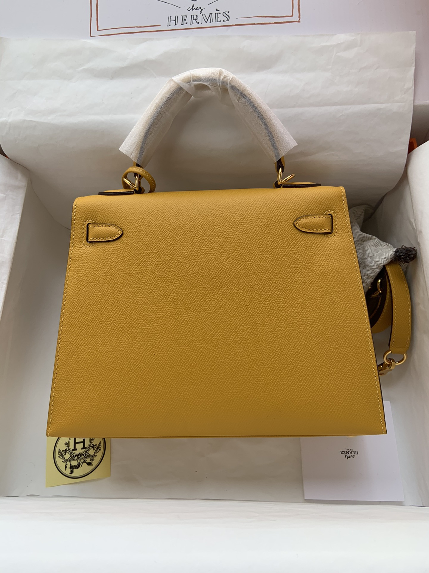 HERMÈS Kelly Gold-tone Hardware 25 28